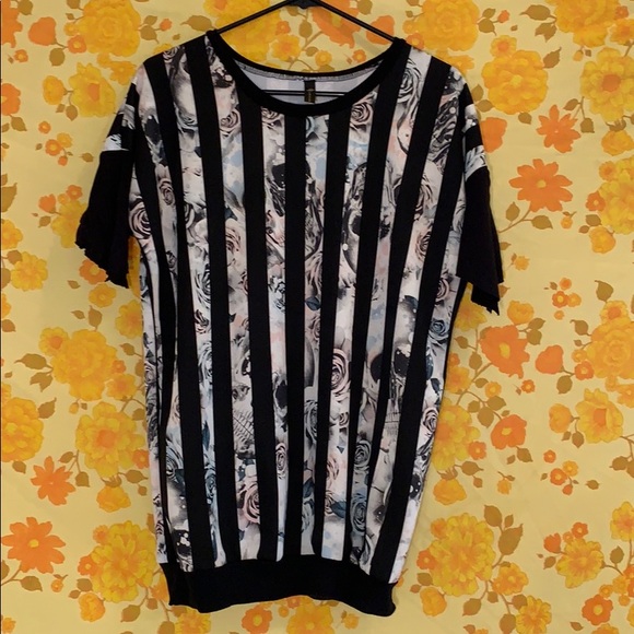 Cute Skull And Stripe Rose Print Shirt - Picture 2 of 7